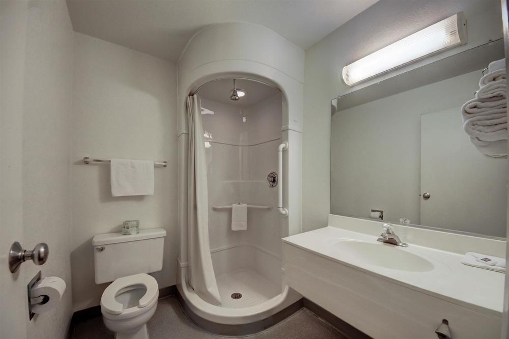 Avera Suites Muskogee Extérieur photo