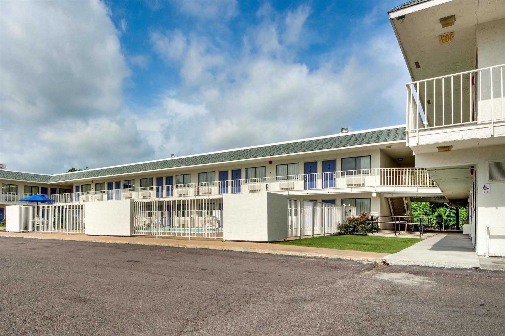 Avera Suites Muskogee Extérieur photo