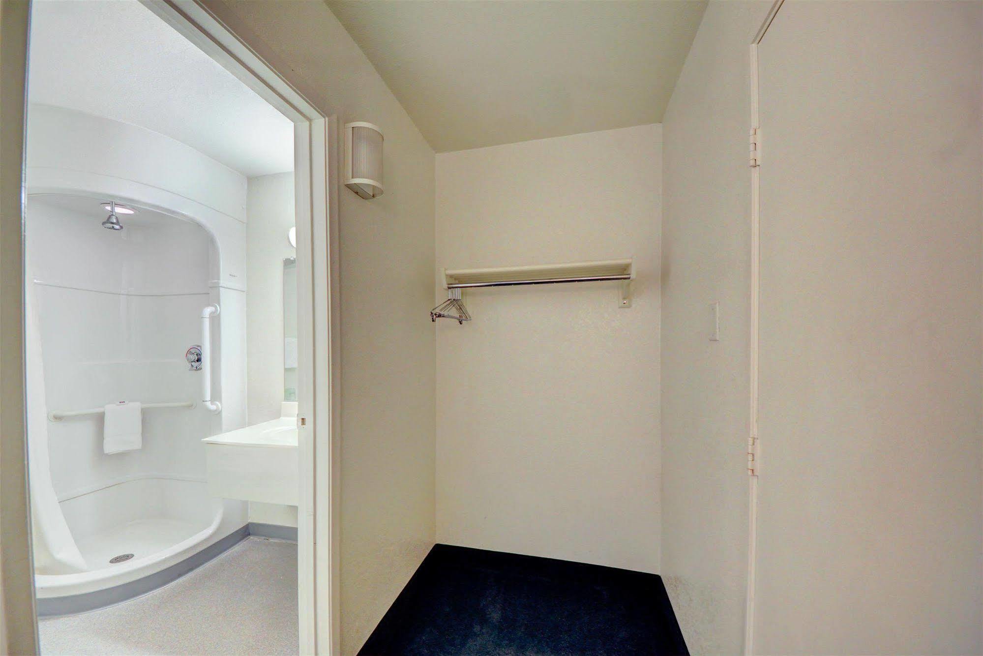 Avera Suites Muskogee Extérieur photo