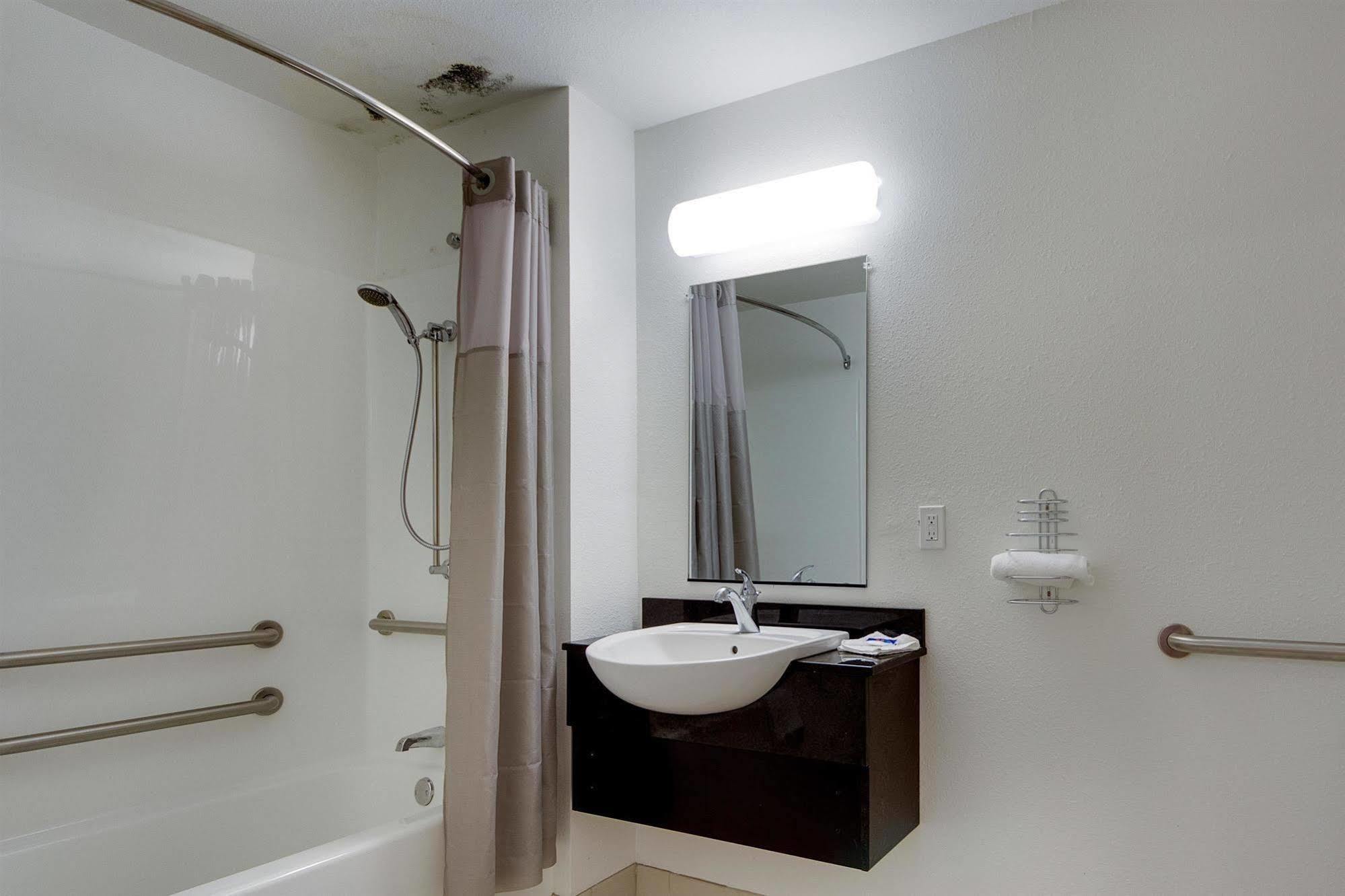 Avera Suites Muskogee Extérieur photo